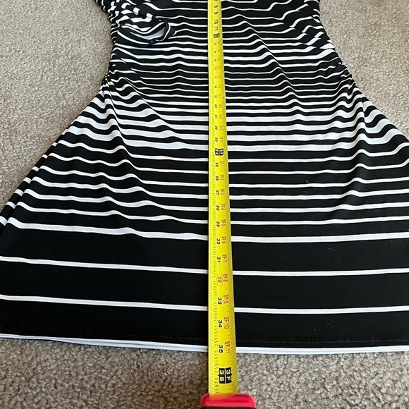 White House Black Market Women’s Black White Striped Stretch Jersey Mini Dress S - Picture 12 of 12